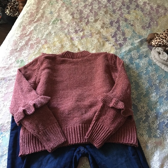 Sweater - Picture 6 of 7